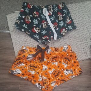 Disney Women's Shorts Set - Black and Orange